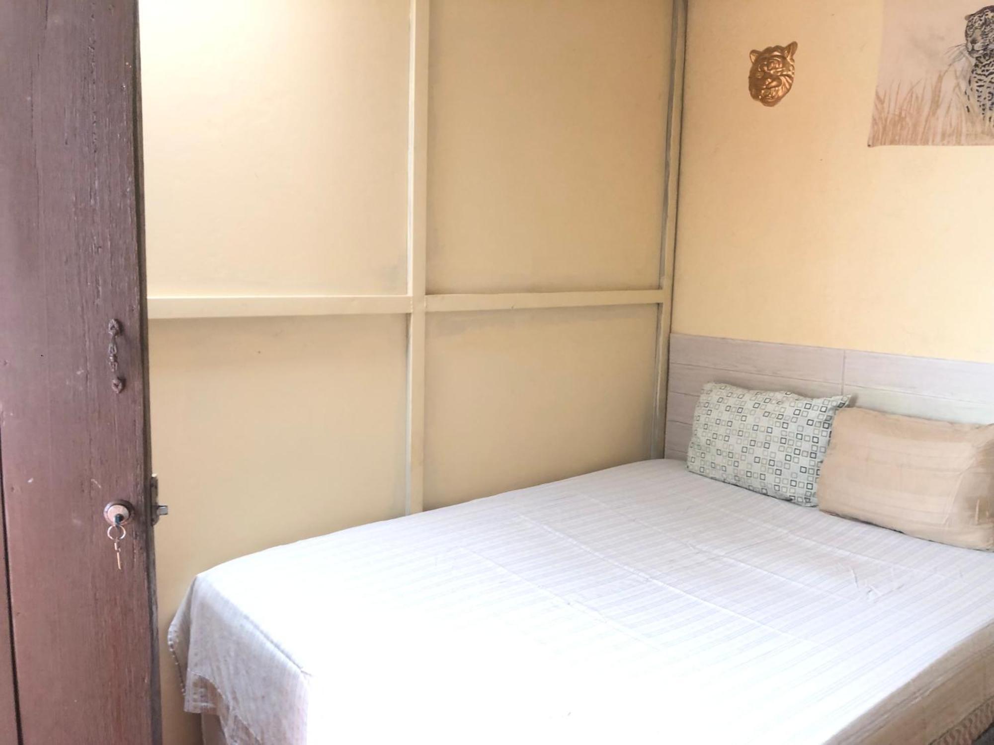 Hospedaje Basico El Jaguar Hotel Antigua Kültér fotó